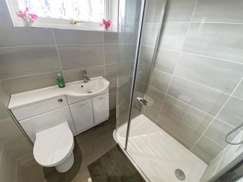 Shower Room.jpg