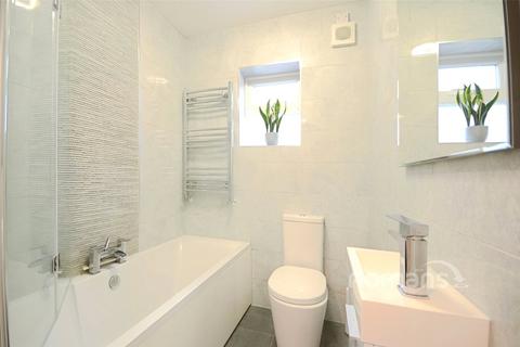 2 bedroom maisonette for sale, High Street, Aldershot, Hampshire