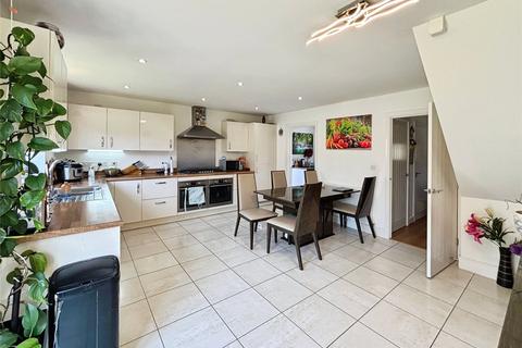 4 bedroom detached house for sale, Perth Road, Oxfordshire OX26