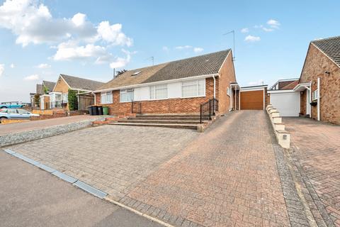 2 bedroom bungalow for sale, Staveley Road, Bedfordshire LU6