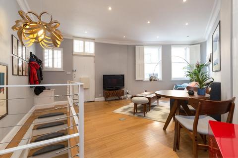 16 Sylvester Path, London, E8 1EN