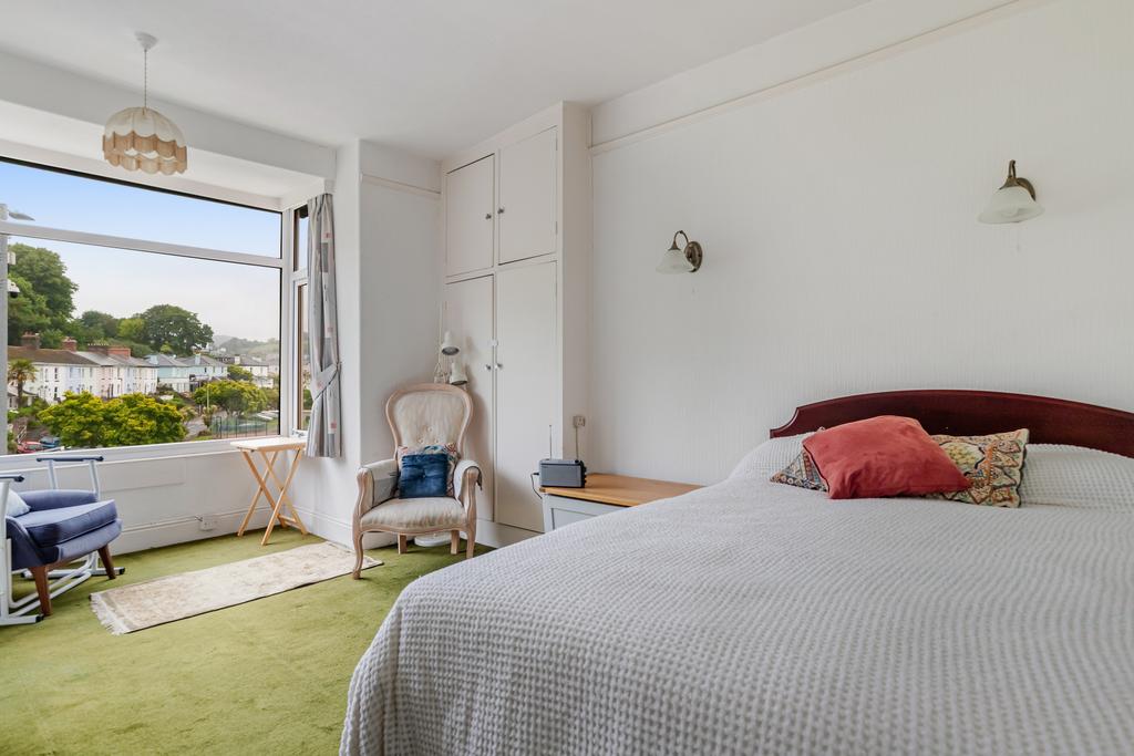 19 Bed 1 9 College Way Dartmouth - 250529