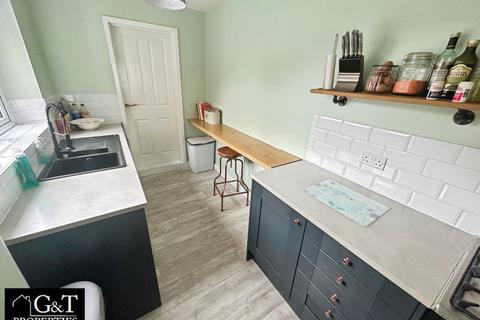 3 bedroom semi-detached house for sale, Bromley Lane, Kingswinford