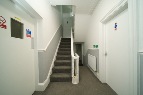 undefined, Room 7