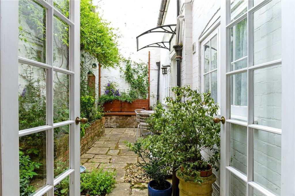 Courtyard Garden