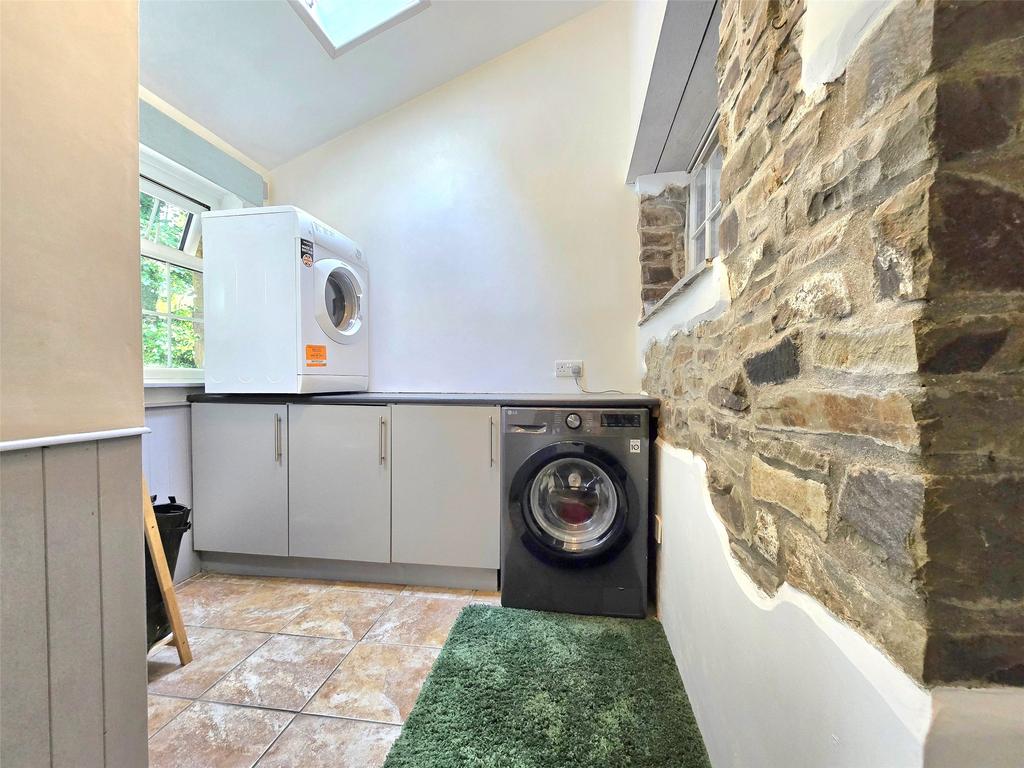 Porch/Utility