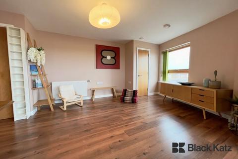 2 bedroom apartment to rent, SE14