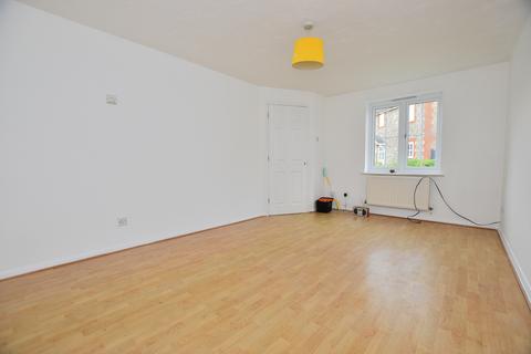 2 bedroom detached house to rent, Stafford Crescent, Essex CM7