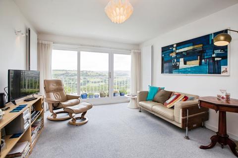 2 bedroom apartment for sale, Eastwood Court, Halifax HX3