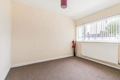 3 bedroom terraced house to rent, Dawlish Grove, Leeds LS9