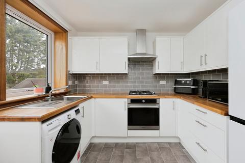 3 bedroom terraced house for sale, Sinclair Drive, Fife KY4
