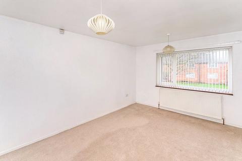 10 Falcon Crescent, Clifton, Manchester, M27 8JG