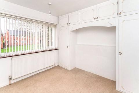 10 Falcon Crescent, Clifton, Manchester, M27 8JG