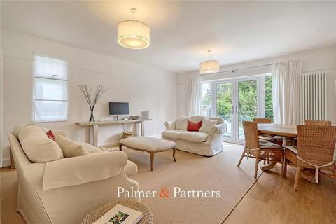 undefined, Seventh Avenue, Essex CM1