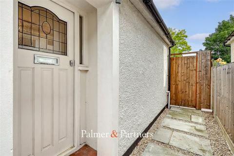 undefined, Seventh Avenue, Essex CM1