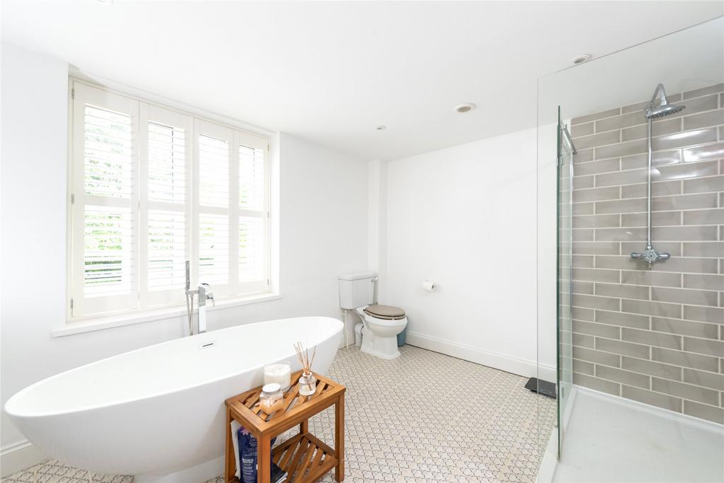 Main Bathroom