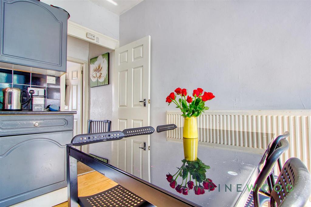 Kitchen / dining area