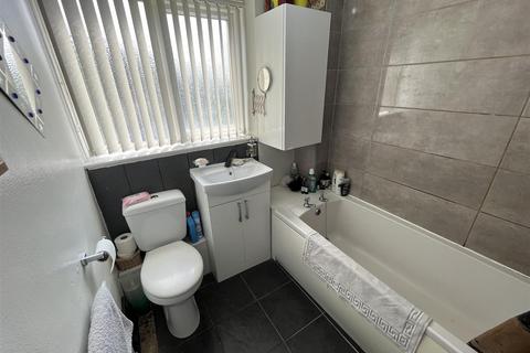 20 Bourbon Close, Bradford, BD6 1SN