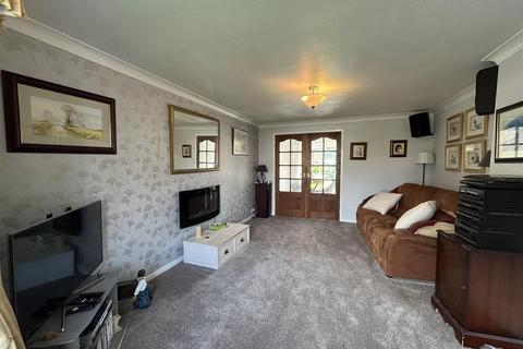 20 Bourbon Close, Bradford, BD6 1SN