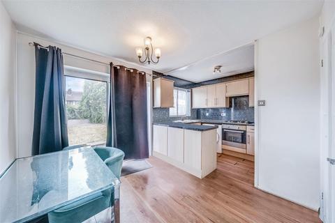 3 bedroom end of terrace house for sale, Falcon Close, Dartford