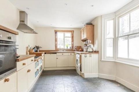 4 bedroom terraced house for sale, Shuttleworth Road, Battersea, London, SW11