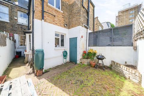 4 bedroom terraced house for sale, Shuttleworth Road, Battersea, London, SW11