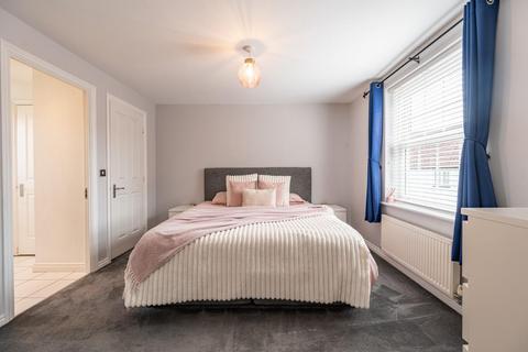97 Baynard Avenue, Little Dunmow, Dunmow, CM6 3FD