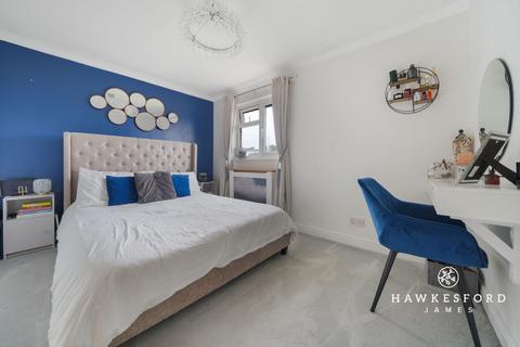 34 Diligent Drive, Milton Regis, Sittingbourne, ME10 2LQ