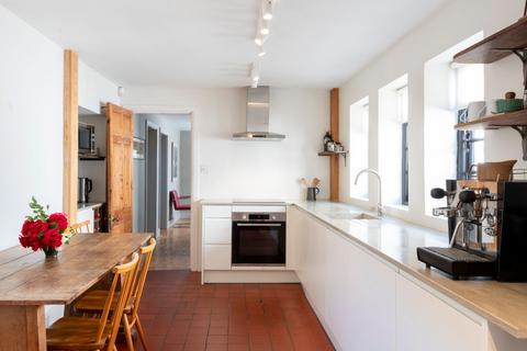 4 bedroom end of terrace house for sale, Village Road, Denham Village, Bucks