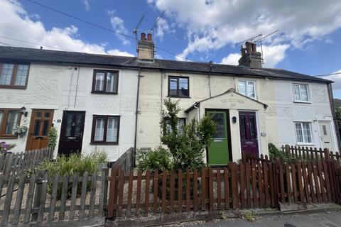 2 bedroom terraced house to rent, Church Street, CM8