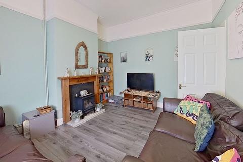 10 Robins Lane, Barry, CF63 1QS