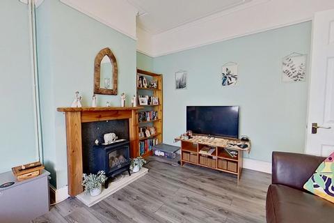10 Robins Lane, Barry, CF63 1QS