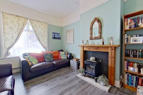 10 Robins Lane, Barry, CF63 1QS