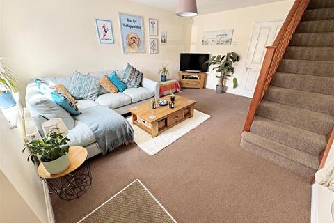 70 Danes Close, Grimsby, DN32 9AG