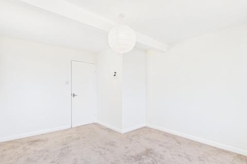 2 bedroom end of terrace house to rent, Wall Park Road, Brixham