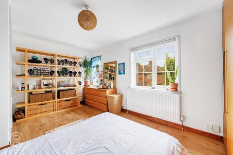 undefined, Westcott Crescent, London, W7