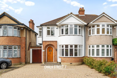 3 bedroom semi-detached house for sale, Pettits Lane, Romford, RM1