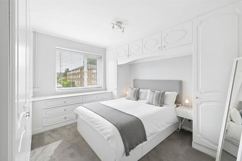 2 bedroom maisonette for sale, Fernhill Road, Farnborough, Hampshire, GU14