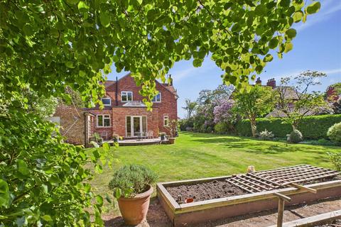 4 bedroom detached house for sale, The Avenue, Norton