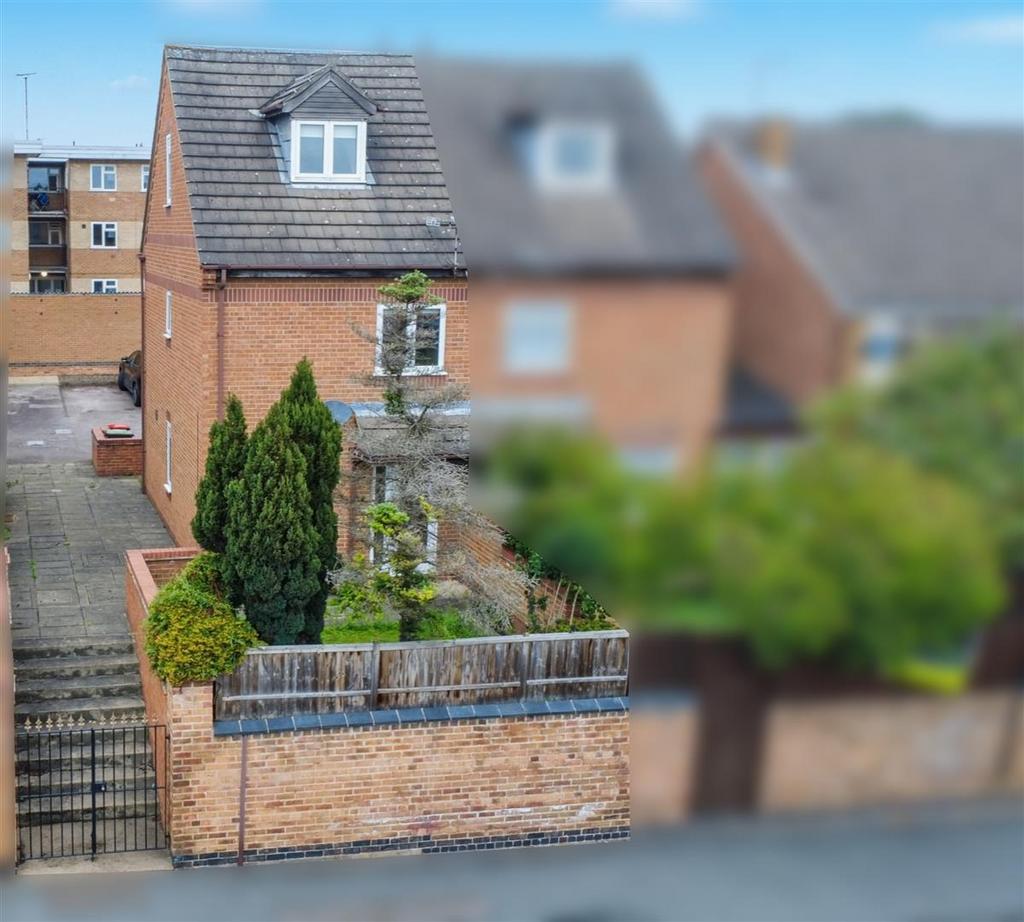 Drone 1 blur.jpg