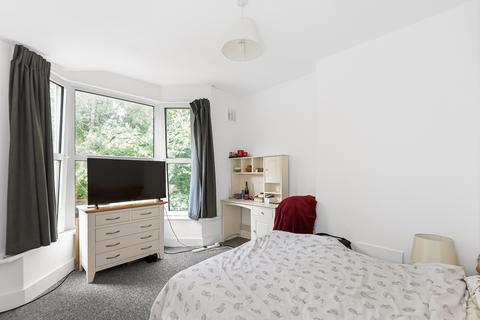 2 bedroom flat to rent, Endwell Road, London, SE4