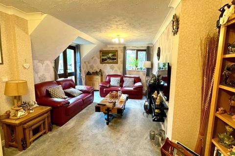 2 bedroom retirement property for sale, Coed Pella Road, Colwyn Bay