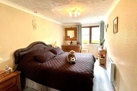 2 bedroom retirement property for sale, Coed Pella Road, Colwyn Bay