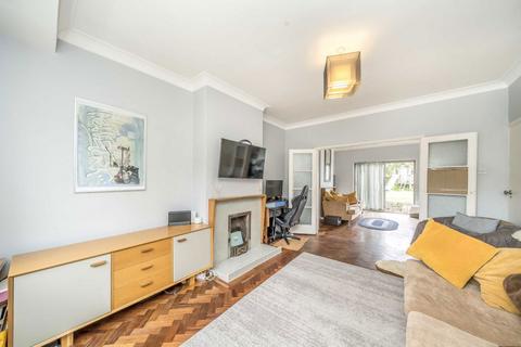 4 Rockhampton Close, London, SE27 0NG