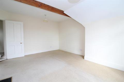 2 bedroom apartment to rent, Avenue Road, St Albans