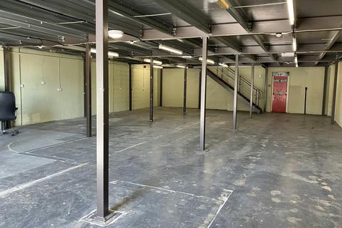 Warehouse to rent, Saville Rd Peterborough PE3 7PR
