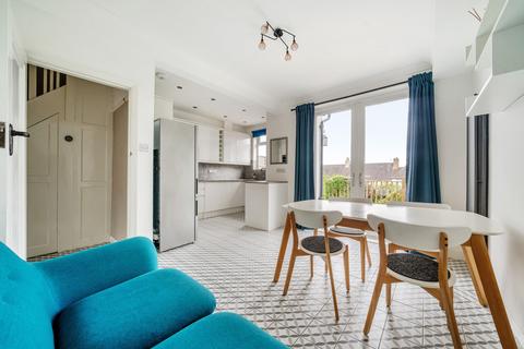 307 Westmount Road, Eltham, London, SE9 1NR