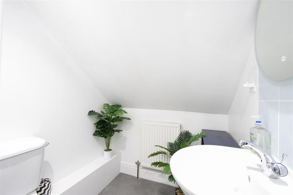 En Suite Shower Room