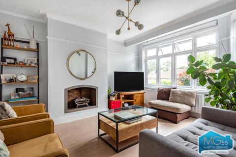 4 bedroom semi-detached house to rent, Fitzjohn Avenue, High Barnet, Hertfordshire, EN5
