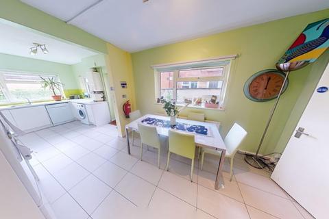undefined, 27 Beech Avenue, Nottingham, NG7